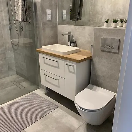 Lägenhet Apartament Cieplice *