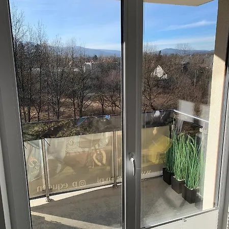 Lägenhet Apartament Cieplice *